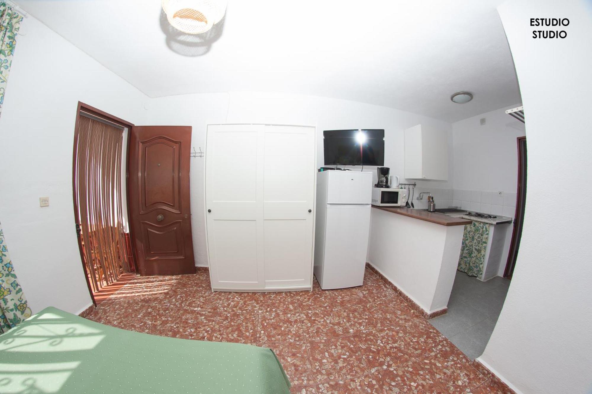Apartamentos Rurales Santos Benajarafe Bilik gambar